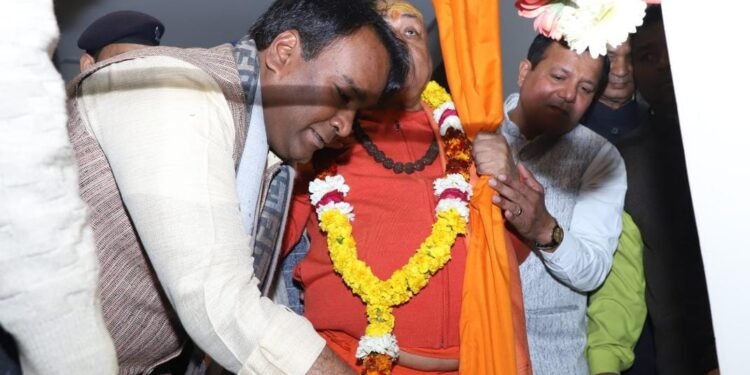 जगगुरू शंकराचार्य स्वामी राजराजेश्वराश्रम जी महाराज जी ने महानगर देहरादून के कैंप कार्यालय का उद्घाटन किया…