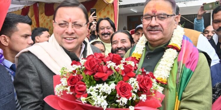 कैबिनेट मंत्री गणेश जोशी के जन्मदिवस पर बधाई देने पहुँचे मुख्यमंत्री पुष्कर सिंह धामी सहित वरिष्ठ बीजेपी नेता