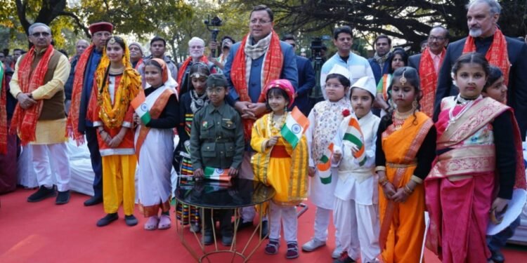 गणतंत्र दिवस के अवसर पर मुख्यमंत्री ने सामूहिक वंदे मातरम गायन कार्यक्रम में किया प्रतिभाग