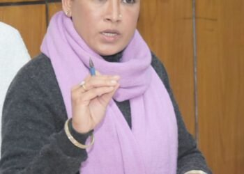 खेल मंत्री रेखा आर्या ने दिए निर्देश कहा कि जल्द ही लोहाघाट में बनने जा रहे गर्ल्स स्पोर्ट्स कॉलेज के संबध में कार्यदायी संस्था जल्द से जल्द बनाये एस्टीमेट   