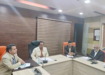 मंत्री जी ने कहा, ठंडी सड़क के निर्माण को शीघ्र तैयार करें डीपीआर   