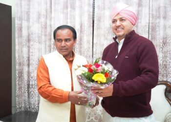 श्री महाराज जी ने डाॅ धन सिंह रावत को शिक्षा के क्षेत्र में एसजीआरआर एजुकेशन मिशन के अन्तर्गत संचालित एसजीआरआर स्कूलों के द्वारा स्कूली शिक्षा एवम् श्री गुरु राम राय विश्वविद्यालय के द्वारा उच्च शिक्षा में किये जा रहे कार्यों के बारे में भी जानकारी दी