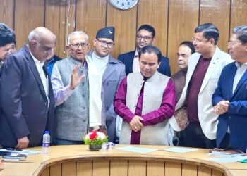 निजी नर्सिंग एवं पैरामेडिकल कालेजों की सभी समस्यायों का निराकरण होगा -डा धन सिंह रावत।