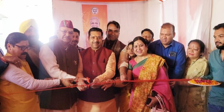 टिहरी लोकसभा की दो विधानसभाएं मसूरी विधानसभा राजपुर विधानसभा का विधिवत रूप से कार्यालय का हुआ उद्घाटन