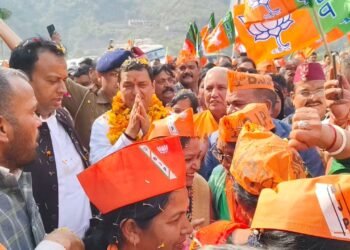 जिला पौड़ी पहुंचने पर कार्यकर्ताओं ने सांसद प्रत्याशी बलूनी का किया भव्य स्वागत