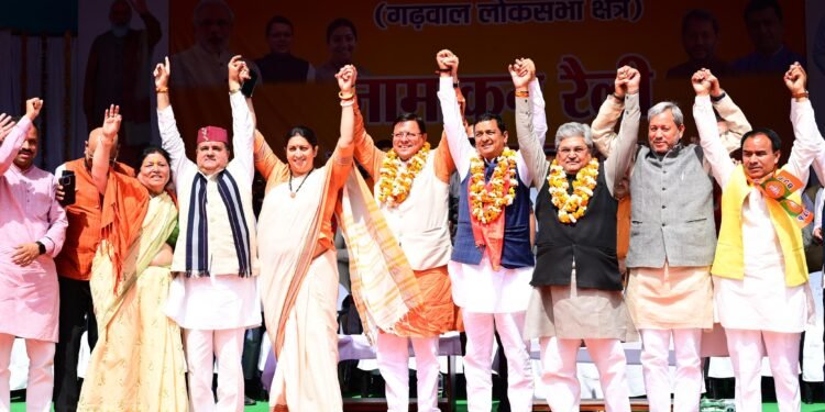 केंद्रीय महिला एवं बाल विकास मंत्री स्मृति ईरानी ने कहा कि देवभूमि का वोट राम मंदिर के विरोधियों को नहीं जाना चाहिए।