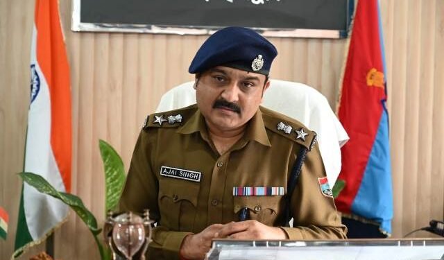 आगामी लोकसभा चुनाव के दृष्टिगत अवैध शराब तस्करी की रोकथाम हेतु एसएसपी देहरादून के निर्देशों पर सम्पूर्ण जनपद में चलाया जा रहा है सघन चैकिंग अभियान