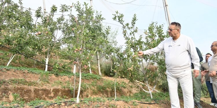 पिछले लंबे समय से बंद पड़े शोधकेन्द्र चौबटिया को पूर्वजीवित करने हेतु तत्काल प्रस्ताव प्रस्तुत करने को भी निर्देशित किया गया