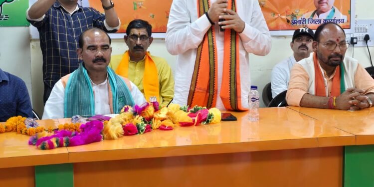 बद्रीनाथ विधान सभा के चहुँमुखी विकास के लिए भाजपा प्रत्याशी राजेन्द्र भंडारी को भारी मतों से विजयी बनाएं: बलूनी