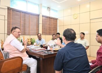 कृषि मंत्री गणेश जोशी के निर्देश, सेब बागवानों को फसल बीमा का मुआवजा दिया जाए।