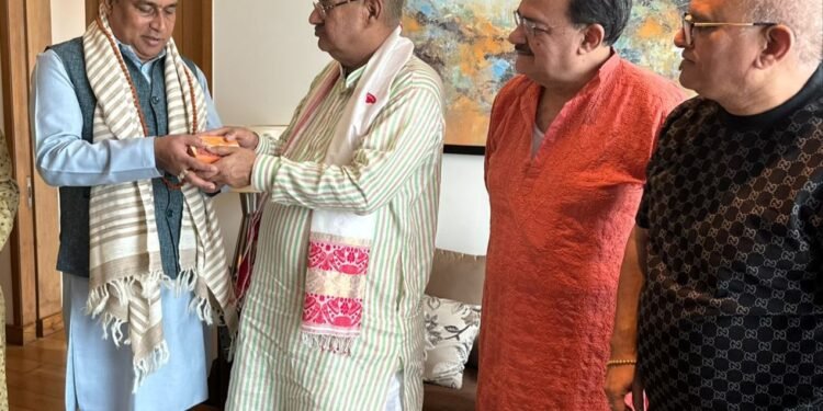 प्रदेश की कृषि एवं ग्रामीण विकास मंत्री गणेश जोशी ने गुवाहाटी में असम के पर्यटन एवं लोक स्वास्थ मंत्री जयंत मल्ला से शिष्टाचार भेंट की। इस अवसर पर कई समसामयिक विषयों पर विस्तार से चर्चा की गई