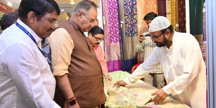 कृषि मंत्री गणेश जोशी ने कहा कि उत्तराखंड की जलवायु शहतूती, एरी, मूंगा व टसर जैसे रेशम उत्पादन के लिए उपयुक्त है, 