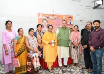 किशन नगर चौक के आत्माराम धर्मशाला में आयोजित बहुउदेशीय कैंप का शुभारंभ कैबिनेट मंत्री गणेश जोशी ने किया 