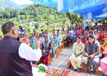 विकास खंड ऊखीमठ के मनसूना में 25 व कविल्ठा में आयोजित शिविर में 18 शिकायतें हुई दर्