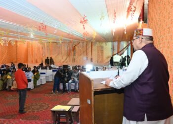 संगोष्ठी के सफलता उद्देश्यपूर्णता पर प्रकाशित स्मारिका का भी विमोचन किया