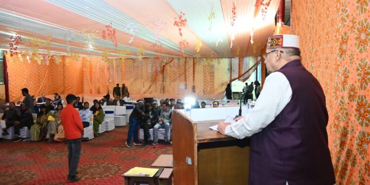 संगोष्ठी के सफलता उद्देश्यपूर्णता पर प्रकाशित स्मारिका का भी विमोचन किया