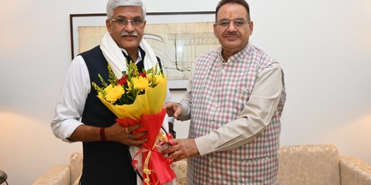 कैबिनेट मंत्री गणेश जोशी ने मसूरी को टूरिज्म डेस्टिनेशन के रूप विकसित करने का केंद्रीय पर्यटन मंत्री शेखावत से अनुरोध किया