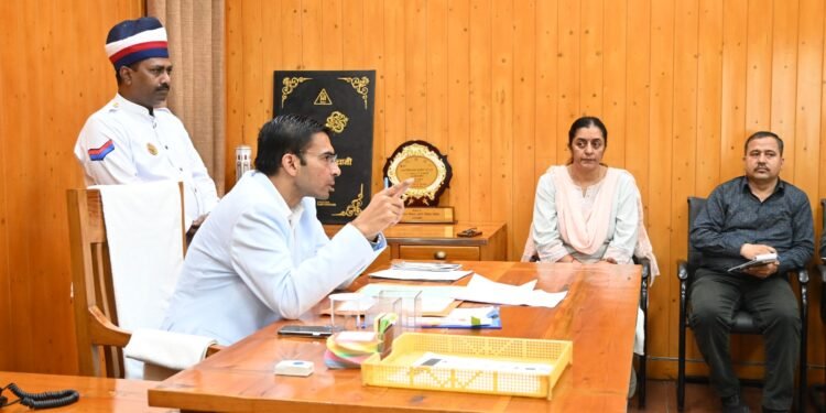 भिक्षावृत्ति करते पाये जाने वाले बच्चों को खेल एवं पढाई के लिए किया जाएगा प्रेरित  