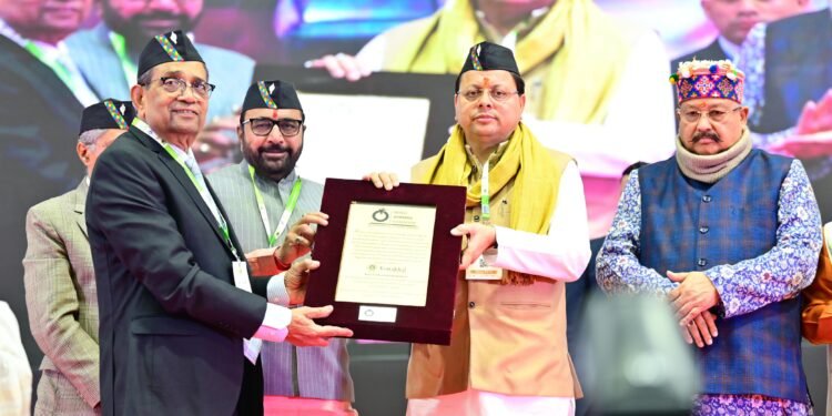 उत्तराखंड लागू करेगा देश की प्रथम योग नीति मुख्यमंत्री