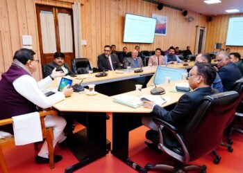 मुख्यमंत्री ने कहा कि उत्तराखण्ड के चारों धामों की यात्रा राज्य के मान और सम्मान से जुड़ी यात्रा है