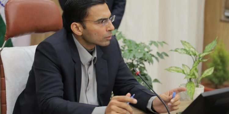 डीएम के इस निर्णय से 180 गांव के लगभग 20000 से अधिक लोग होंगे लाभान्वित।