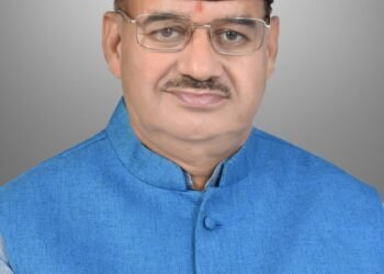 ग्राम्य विकास मंत्री गणेश जोशी ने कहा कि सरकार प्रधानमंत्री नरेंद्र मोदी के लखपति दीदी संकल्प को साकार करने के लिए लगातार प्रयास कर रही है