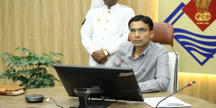 डीएम ने पेयजल संकट एरिया में वैकल्पिक व्यवस्था, ट्यूबवैल पर अतिरिक्त पंप व मोटर रखने के निर्देश। 