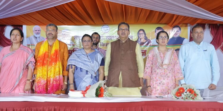 कैबिनेट मंत्री गणेश जोशी का कार्यकर्ताओं से आहवान, हर घर तक पहुँचाएं डबल इंजन सरकार की योजनाएं