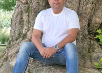 अमित तोमर व उसके कुछ साथियों ने मातावाला बाग में पेड़ों को काटे जाने की भ्रामक जानकारी आमजन के बीच फैलाई। इन आरोपों को वन विभाग की टीम ने मौके पर पहुंचकर खारिज किया था। इस बात से तिलमिलाए अमित तोमर ने श्री महंत इन्दिरेश अस्पताल को निशाना बनाया