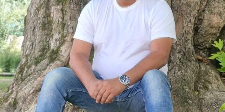 अमित तोमर व उसके कुछ साथियों ने मातावाला बाग में पेड़ों को काटे जाने की भ्रामक जानकारी आमजन के बीच फैलाई। इन आरोपों को वन विभाग की टीम ने मौके पर पहुंचकर खारिज किया था। इस बात से तिलमिलाए अमित तोमर ने श्री महंत इन्दिरेश अस्पताल को निशाना बनाया