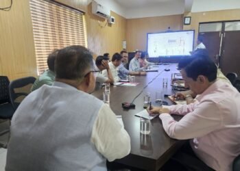 रुद्रपुर में ऐतिहासिक निवेश समारोह की तैयारी चरम पर, मंत्री गणेश जोशी ने जिलास्तरीय अधिकारियों संग की उच्चस्तरीय समीक्षा बैठक, बोले– कार्यक्रम में दिखे राज्य की गरिमा