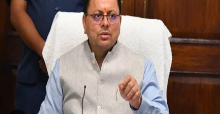 धामी ने मुख्य सेवक के रूप में कार्यभार संभालने के दिन से ही विजिलेंस को भ्रष्टाचार के खिलाफ अभियान छेड़ने के निर्देश दिए, जिसका असर अब नजर आ रहा है