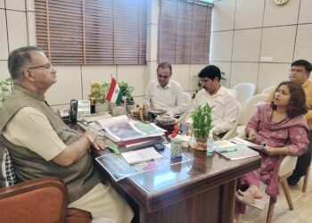 ग्राम्य विकास मंत्री गणेश जोशी ने की विभागीय समीक्षा, हाउस ऑफ हिमालयास उत्पादों के ब्रांडिंग पर दिया जोर