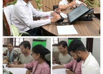 पेयजल विभागों में तैनात अधिकारियों को डीएम का स्पष्ट निर्देश – जनता की शिकायत उसी दिन हो हल