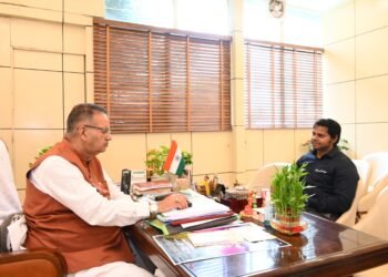 जैविक खेती से किसानों की आमदनी बढ़ाने को सरकार प्रतिबद्ध, कृषि मंत्री ने अधिकारियों को दिए दीर्घकालिक योजना बनाने के निर्देश