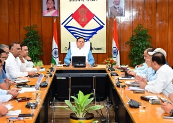 मुख्यमंत्री ने दोनों मंडलों के आयुक्तों की अध्यक्षता में समिति गठन के दिए निर्देश — जिलाधिकारी, SSP, विकास प्राधिकरण के उपाध्यक्ष और कार्यदायी संस्थाओं के प्रतिनिधि होंगे शामिल