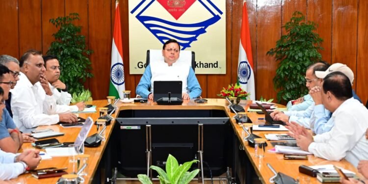 मुख्यमंत्री ने दोनों मंडलों के आयुक्तों की अध्यक्षता में समिति गठन के दिए निर्देश — जिलाधिकारी, SSP, विकास प्राधिकरण के उपाध्यक्ष और कार्यदायी संस्थाओं के प्रतिनिधि होंगे शामिल