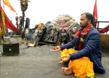  यह सुखद है कि विषम परिस्थितियों और विपक्षी आशंकाकों के वावजूद, उत्साह के साथ जनता लोकतांत्रिक पर्व का हिस्सा बनी है। क्षेत्रीय विकास की अपेक्षा से विकसित उत्तराखंड के निर्माण के लिए जनता ने अपना अमूल्य मत दिया है 