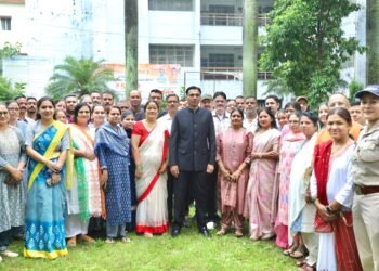 जिलाधिकारी ने कहा कि देश के अंतिम छोर तक रहने वाले हर नागरिक को सरकार की विकासपरक योजनाओं और मूलभूत सुविधाओं का लाभ समान रूप से मिलना चाहिए, ताकि स्वतंत्रता का सही अर्थ सार्थक हो सके।