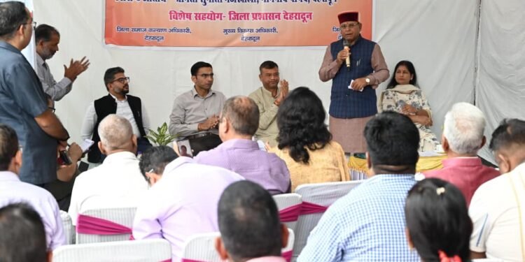 देहरादून के गांधी शताब्दी चिकित्सालय में DM सविन बंसल की सोच से शुरू हुआ डीडीआरसी, दिव्यांगों को आत्मनिर्भर बनाने के लिए होगा कौशल विकास प्रशिक्षण