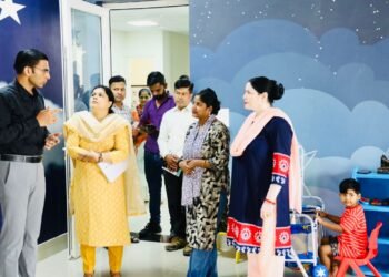 डीएम सविन बंसल ने निरीक्षण कर अधिकारियों को निर्देश दिए- हर जरूरत की सूची बनाकर हाईटेक डे-केयर-सेंटर हेतु तुरंत की जाए कार्रवाई