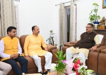 कृषि मंत्री गणेश जोशी ने दी शुभकामनाएं और सुनी किसानों की व्यथा, कहा – सरकार हमेशा किसान हित में तैयार करेगी ठोस रणनीति