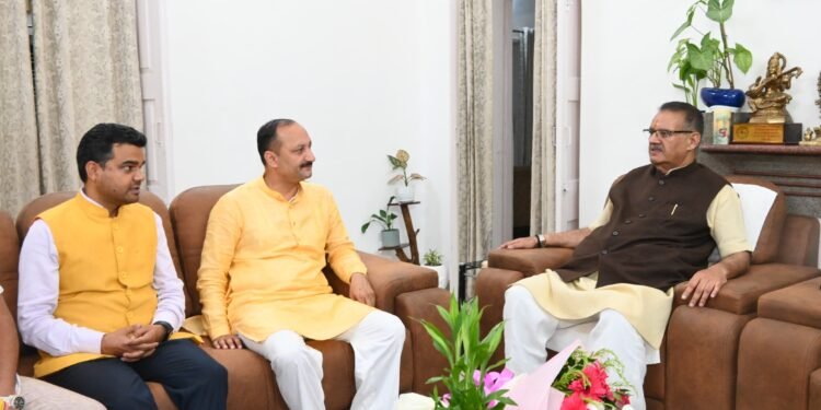 कृषि मंत्री गणेश जोशी ने दी शुभकामनाएं और सुनी किसानों की व्यथा, कहा – सरकार हमेशा किसान हित में तैयार करेगी ठोस रणनीति