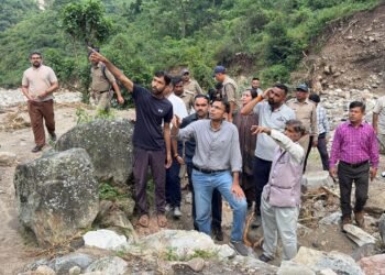 “आपदा नहीं रोकेगी राहत का रास्ता — DM ने अफसरों को किया मैदान में तैनात”