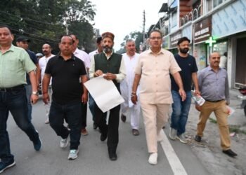 कैबिनेट मंत्री ने नए जीएसटी नियमों की जानकारी देते हुए विदेशी उत्पादों पर निर्भरता कम करने की दी सलाह