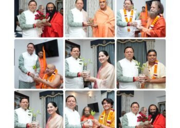 संतों ने कहा कि “मुख्यमंत्री श्री पुष्कर सिंह धामी ने उत्तराखंड की सांस्कृतिक पहचान, आध्यात्मिक परंपरा और सामाजिक समरसता को मजबूत करने वाला नेतृत्व प्रदान किया है। उनके प्रयासों से देवभूमि की मूल आत्मा और सनातन विरासत सुरक्षित और सुदृढ़ हुई है।”