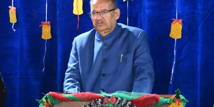 विद्यालय का वार्षिकोत्सव उसका आईना होता है — समारोह में संस्कार और शिक्षा की प्रशंसा करते नज़र आए गणेश जोशी”