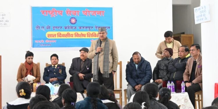 देश का भविष्य युवाओं पर निर्भर करता है, एनएसएस विद्यार्थियों की भूमिका महत्वपूर्ण : गणेश जोशी